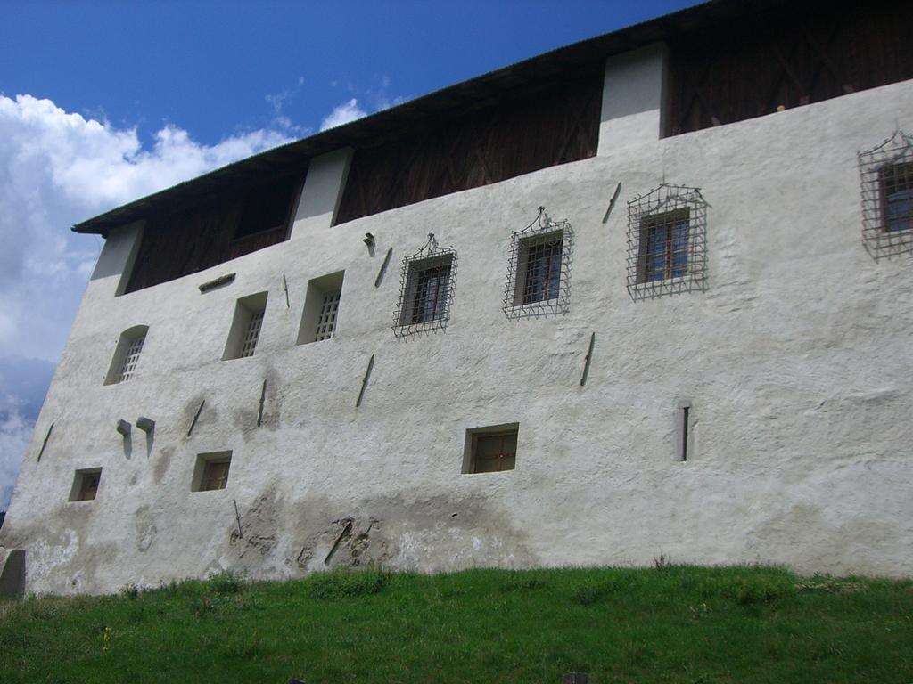 Schloss Gravetsch Villa Villandro Eksteriør billede